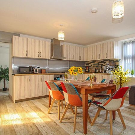 Deluxe Apartment Lanark Bagian luar foto