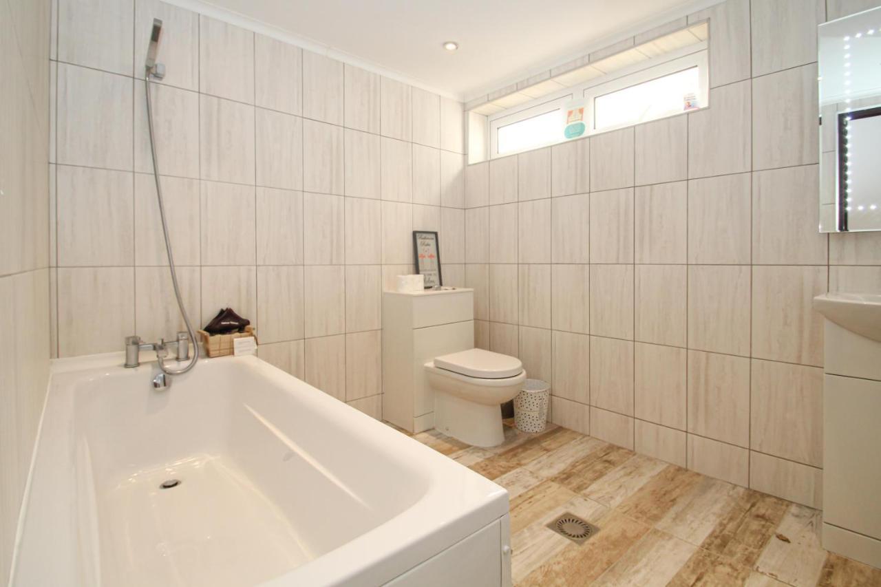 Deluxe Apartment Lanark Bagian luar foto