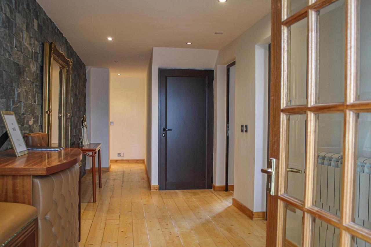 Deluxe Apartment Lanark Bagian luar foto